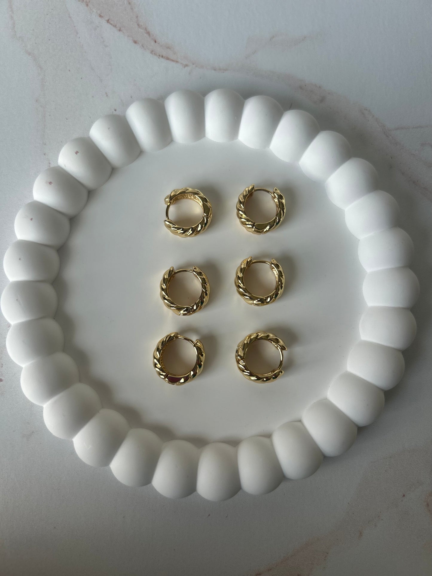 Ribbed Earrings