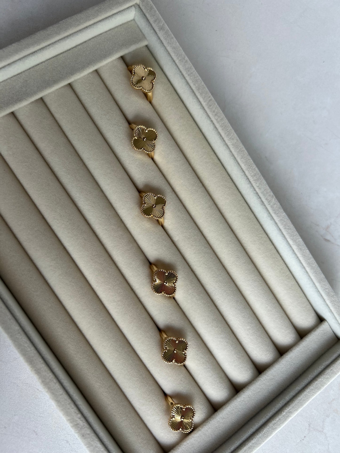 Clover adjustable Rings