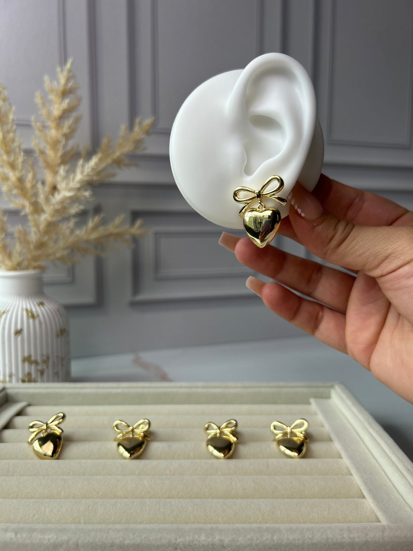 Ribbon Heart Earring