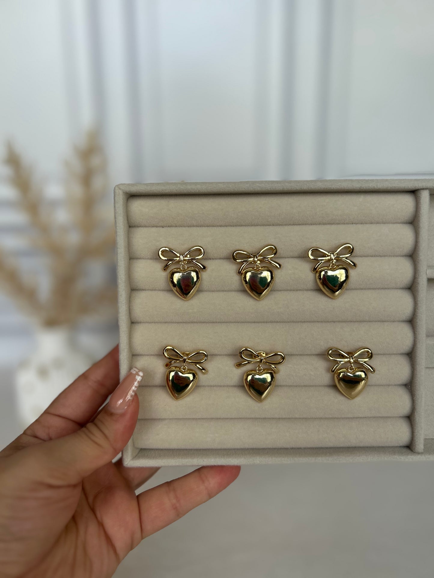 Ribbon Heart Earring