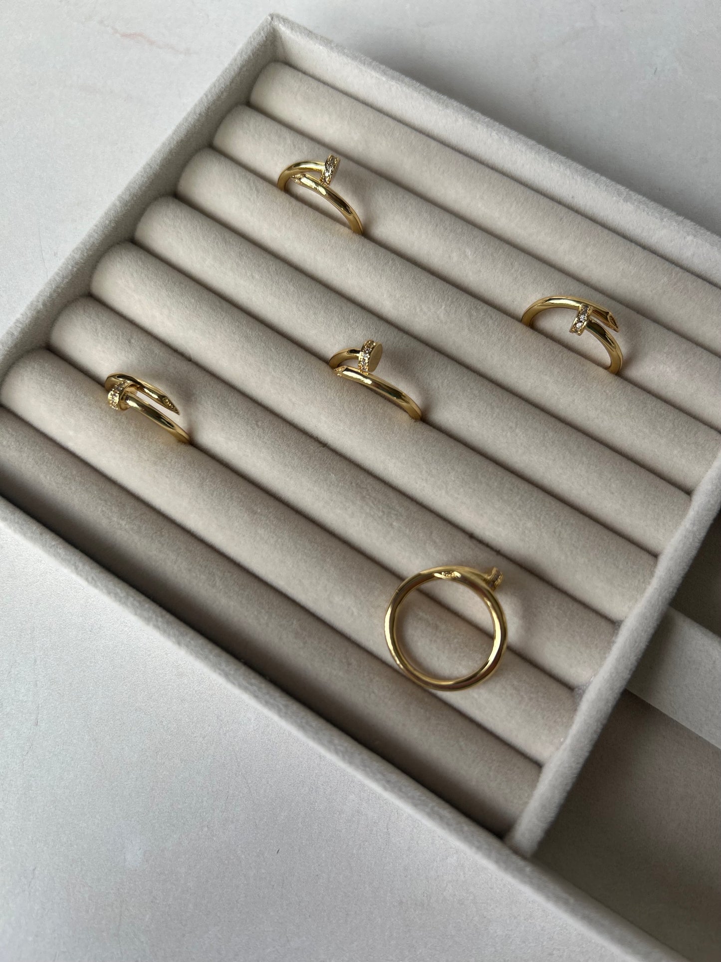 Screw Nail Ring