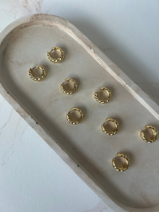 Ribbed Earrings