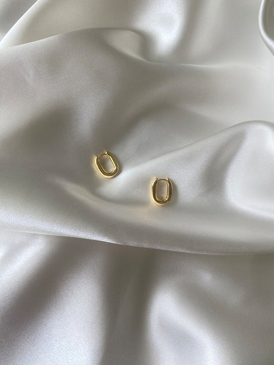 Oval Huggie Earring